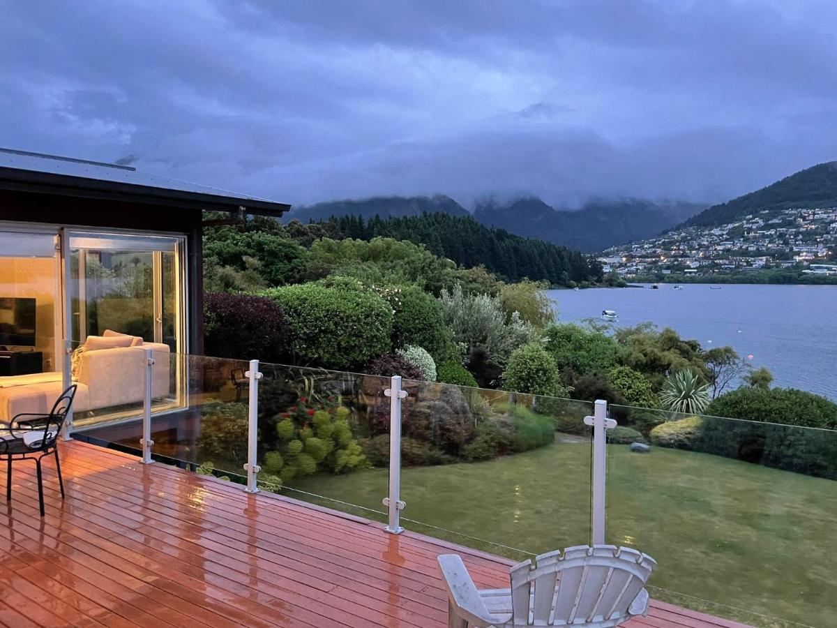 Peninsular Lakefront Queenstown Exteriör bild