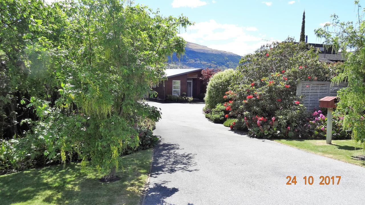 Peninsular Lakefront Queenstown Exteriör bild